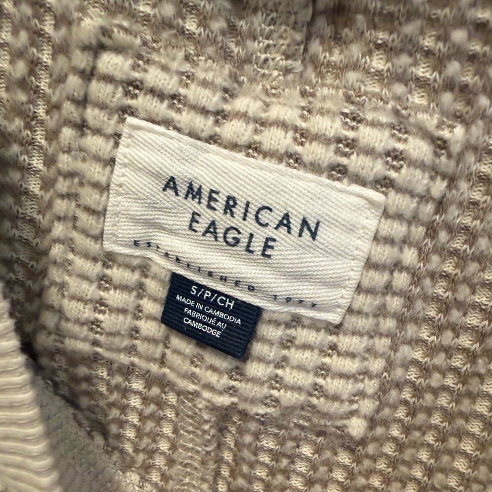American Eagle Cream Waffle-Knit V-Neck Sweater Oversized - Picture 2 of 3